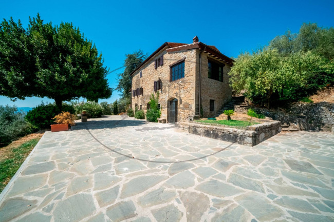 Casa colonica in vendita a Loro Ciuffenna