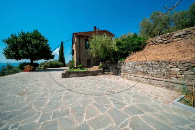 Casa colonica in vendita a Loro Ciuffenna