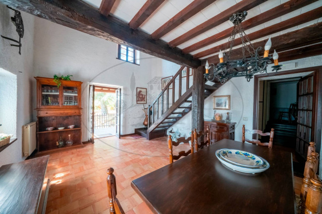 Casa colonica in vendita a Loro Ciuffenna