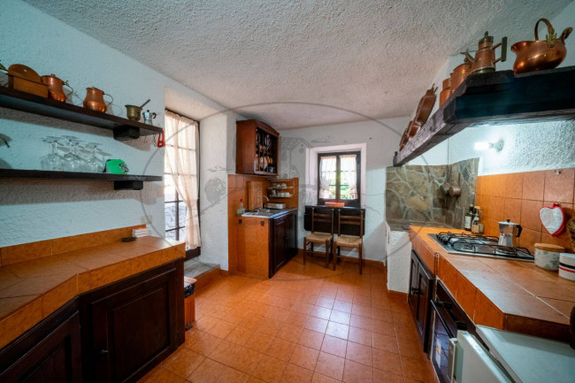 Casa colonica in vendita a Loro Ciuffenna