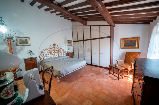 Casa colonica in vendita a Loro Ciuffenna