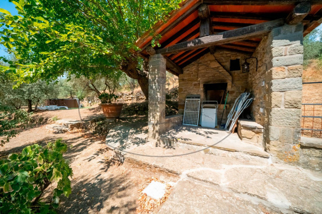 Casa colonica in vendita a Loro Ciuffenna
