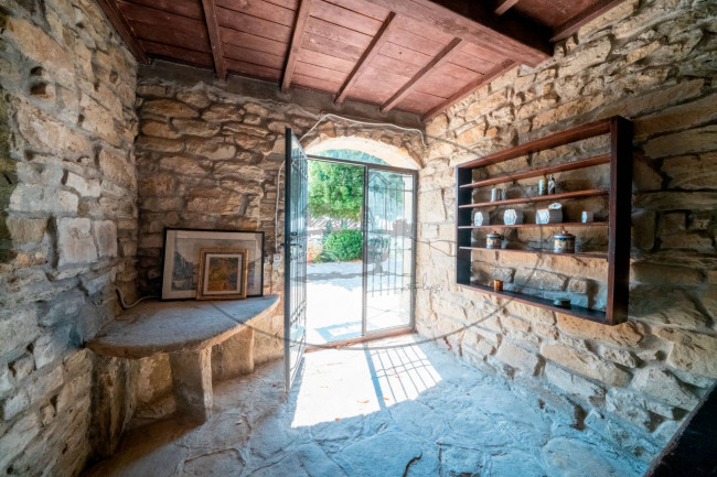 Casa colonica in vendita a Loro Ciuffenna