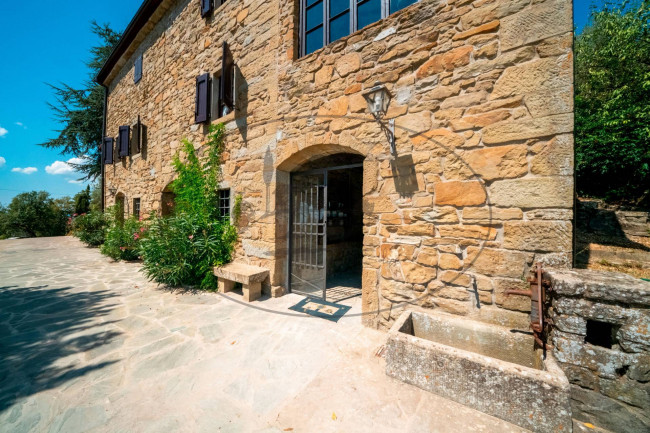 Casa colonica in vendita a Loro Ciuffenna
