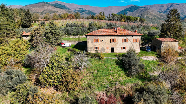 Casa colonica in vendita a Loro Ciuffenna