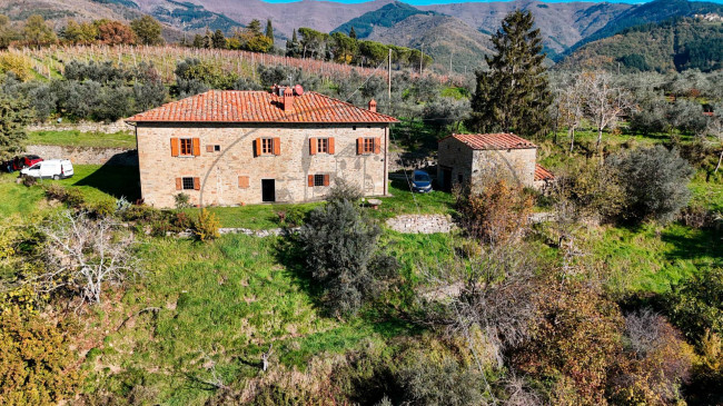 Casa colonica in vendita a Loro Ciuffenna