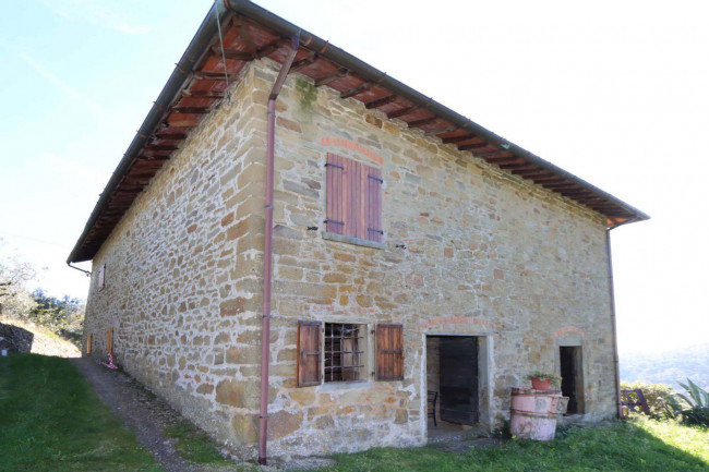 Casa colonica in vendita a Loro Ciuffenna
