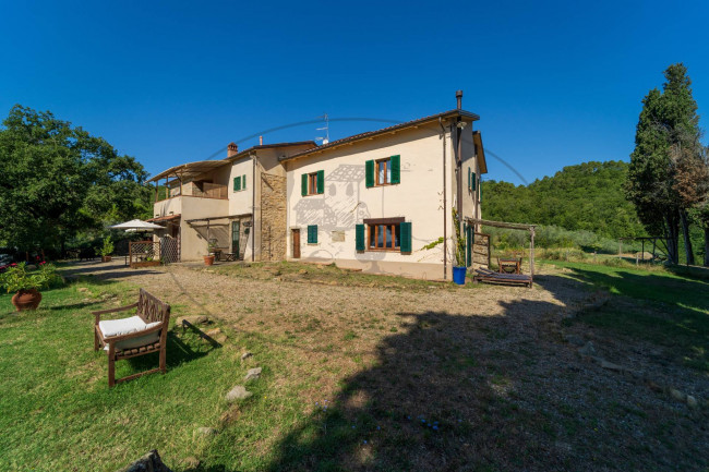 Casa colonica in vendita a Capolona