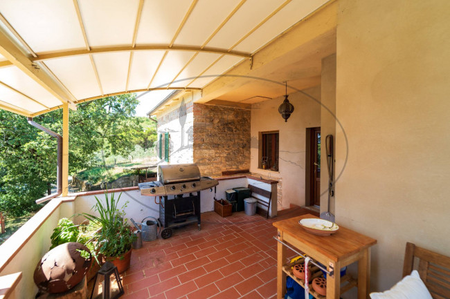 Casa colonica in vendita a Capolona