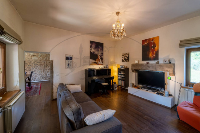 Casa colonica in vendita a Capolona