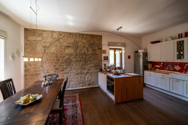 Casa colonica in vendita a Capolona