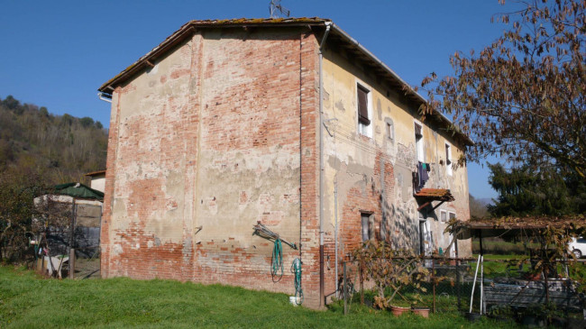 Casa colonica in vendita a San Giovanni Valdarno