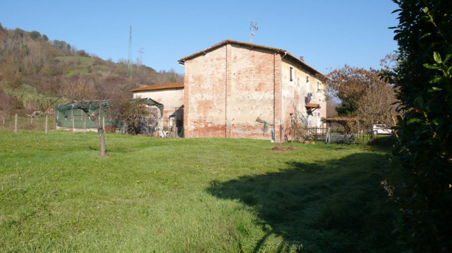 Casa colonica in vendita a San Giovanni Valdarno