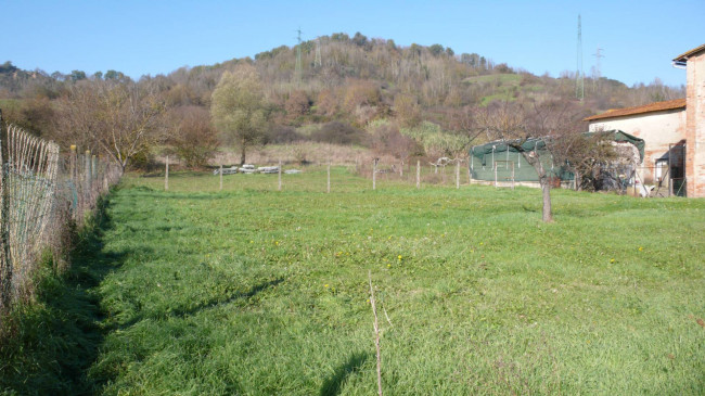 Casa colonica in vendita a San Giovanni Valdarno