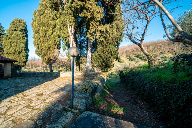 Casa colonica in vendita a Reggello