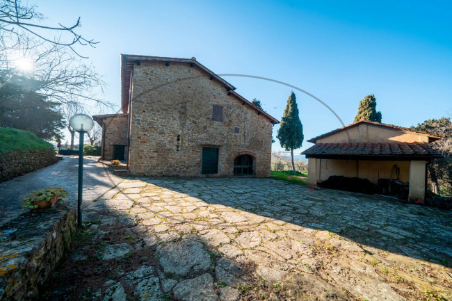 Casa colonica in vendita a Reggello