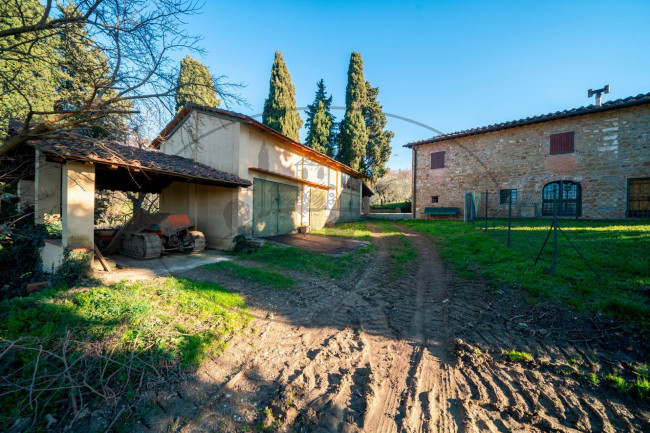 Casa colonica in vendita a Reggello