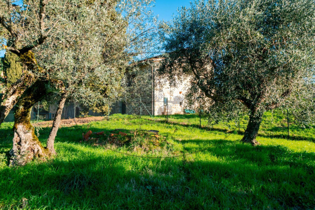 Casa colonica in vendita a Reggello