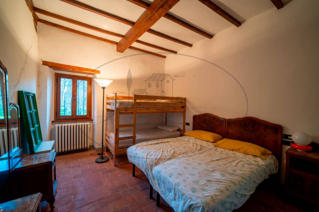 Casa colonica in vendita a Reggello