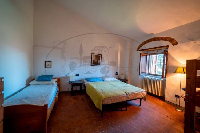Casa colonica in vendita a Reggello