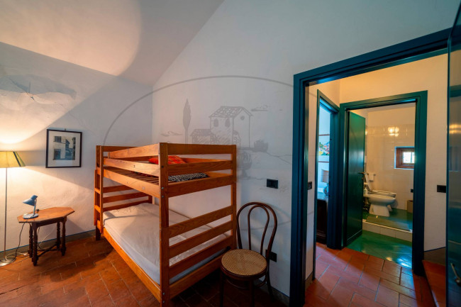 Casa colonica in vendita a Reggello