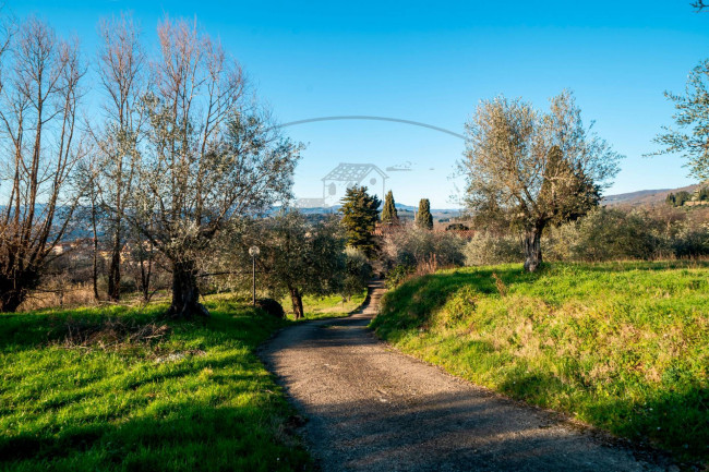 Casa colonica in vendita a Reggello