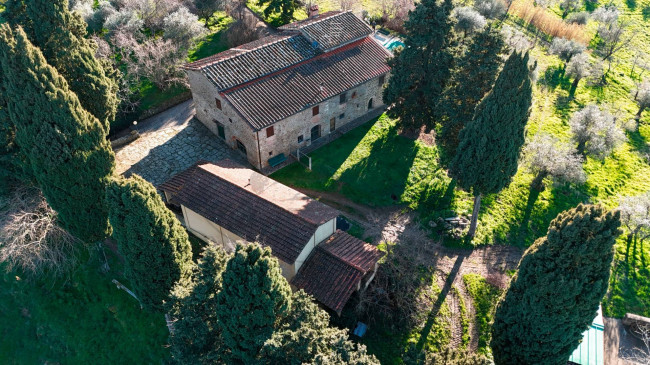 Casa colonica in vendita a Reggello