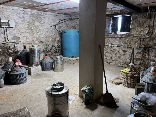 Casa colonica in vendita a Reggello