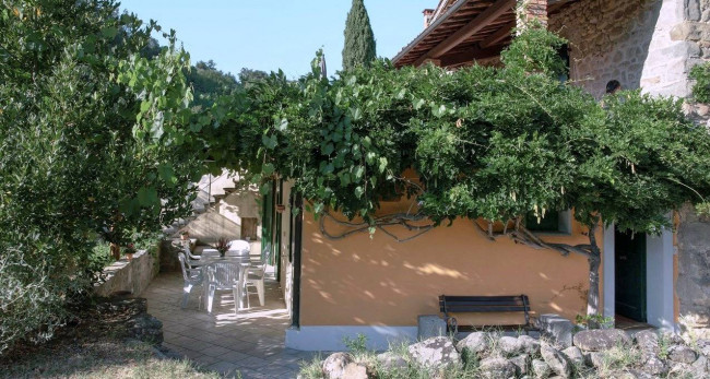 Casa colonica in vendita a Loro Ciuffenna