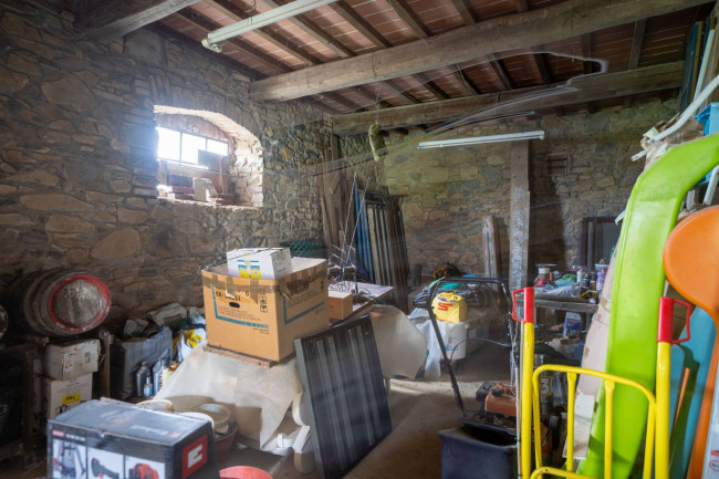 Casa colonica in vendita a Reggello