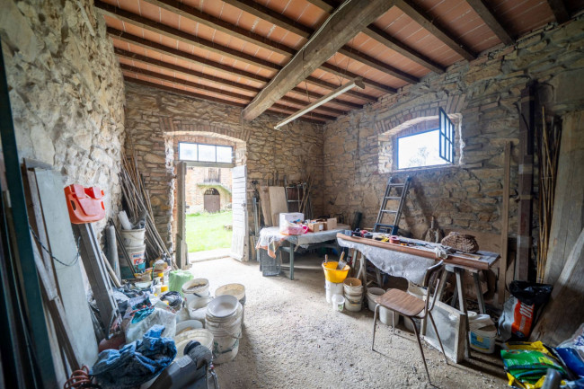 Casa colonica in vendita a Reggello