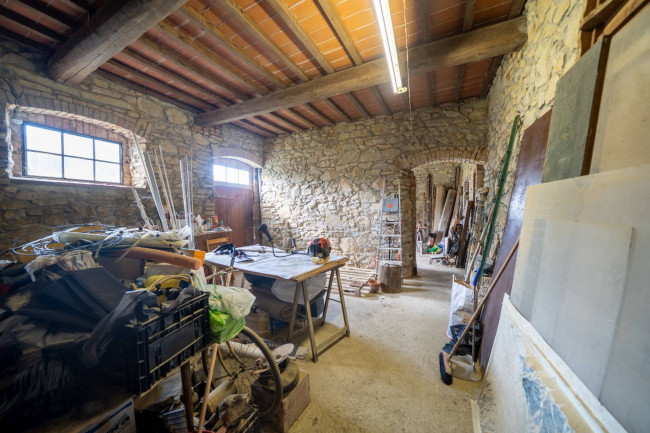 Casa colonica in vendita a Reggello