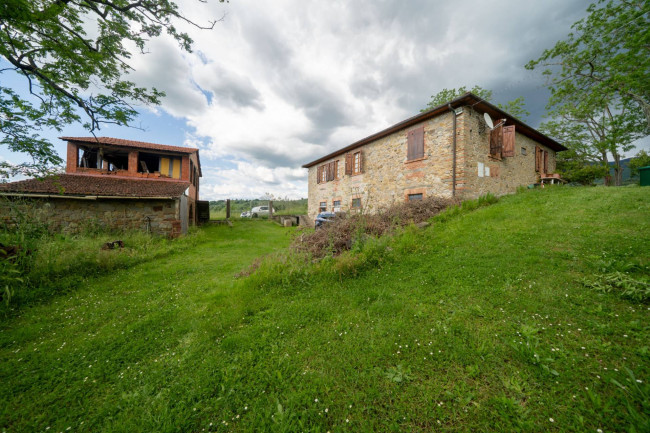 Casa colonica in vendita a Reggello