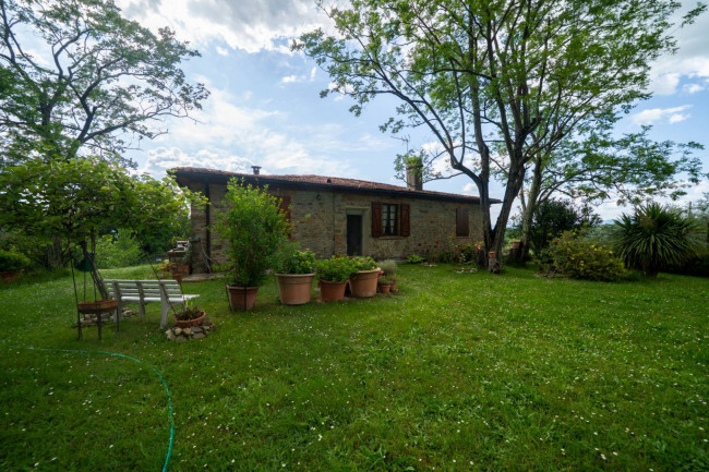 Casa colonica in vendita a Reggello
