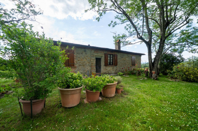 Casa colonica in vendita a Reggello