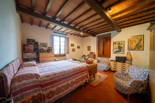 Casa colonica in vendita a Reggello