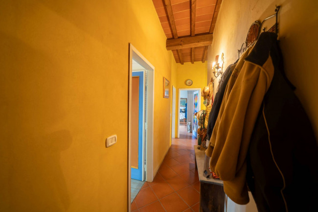 Casa colonica in vendita a Reggello
