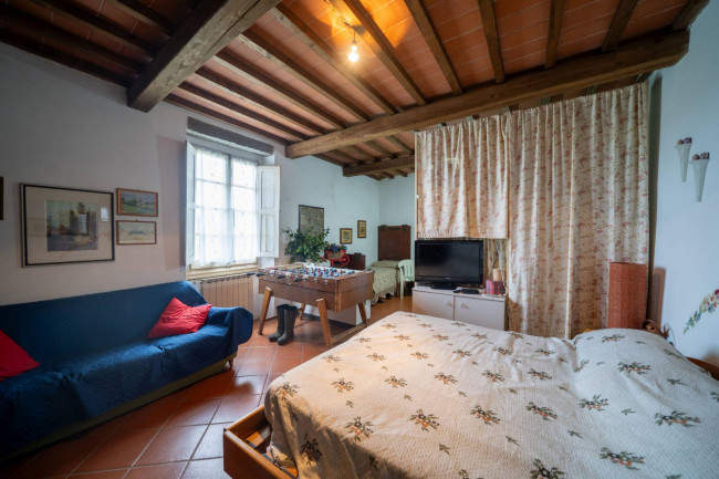 Casa colonica in vendita a Reggello