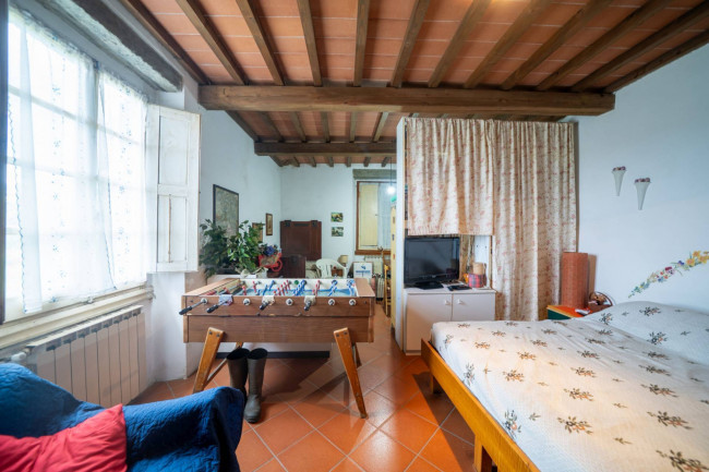 Casa colonica in vendita a Reggello