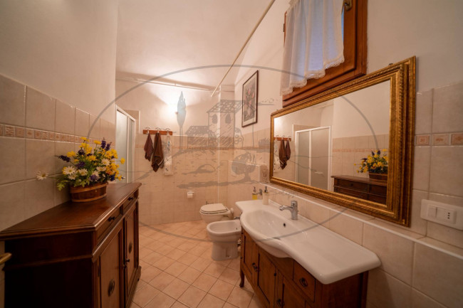Casa colonica in vendita a Figline e Incisa Valdarno