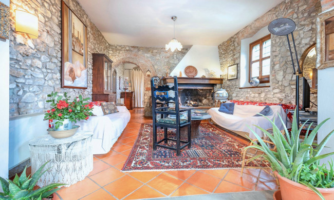 Casa colonica in vendita a Rignano sull'Arno
