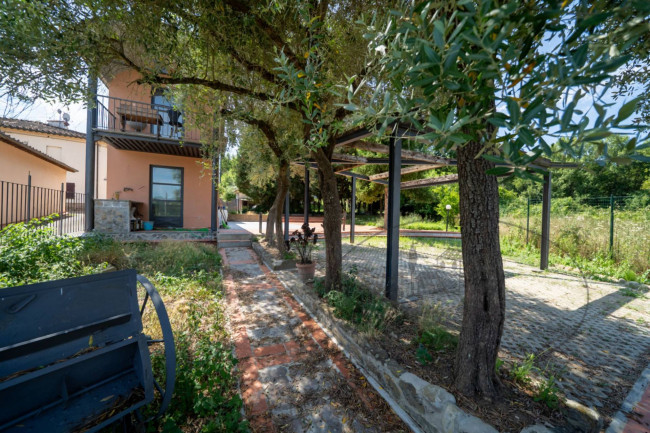 Casa singola in vendita a Reggello
