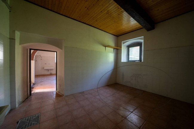 Stabile/Palazzo in vendita a Castelfranco Piandiscò