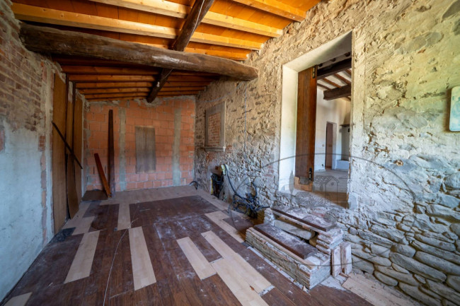Stabile/Palazzo in vendita a Castelfranco Piandiscò