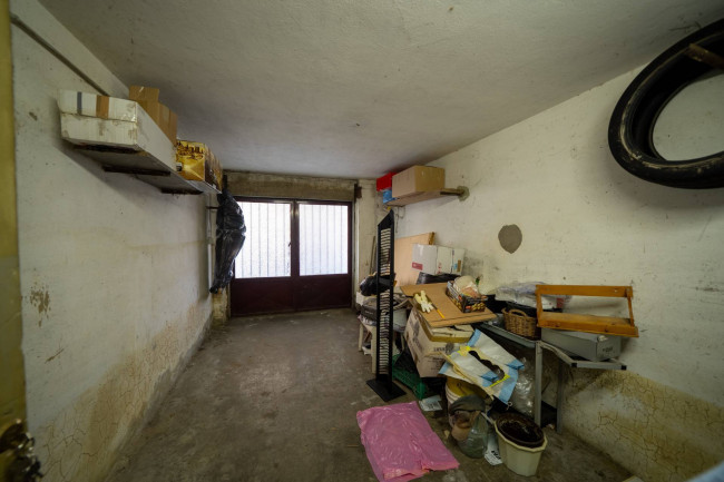 Box o garage in vendita a Figline e Incisa Valdarno