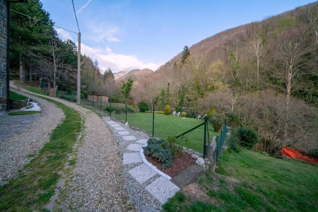 Villa in vendita a Reggello