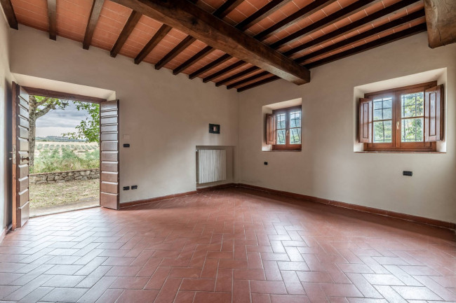 Casa colonica in vendita a Reggello