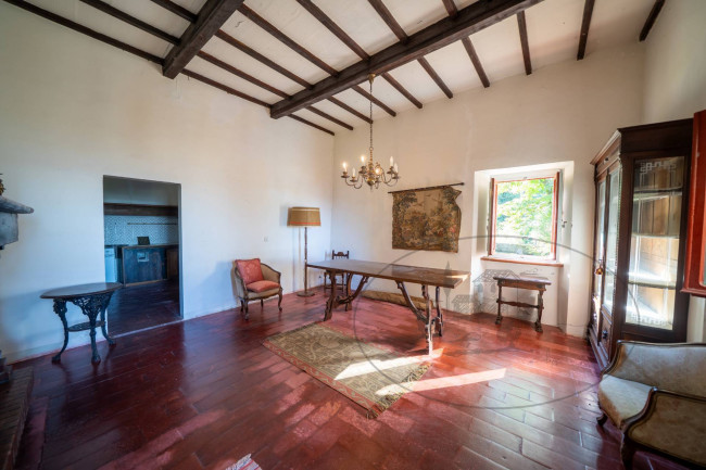 Casa colonica in vendita a Reggello