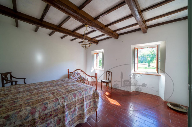 Casa colonica in vendita a Reggello