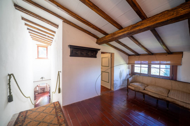 Casa colonica in vendita a Reggello